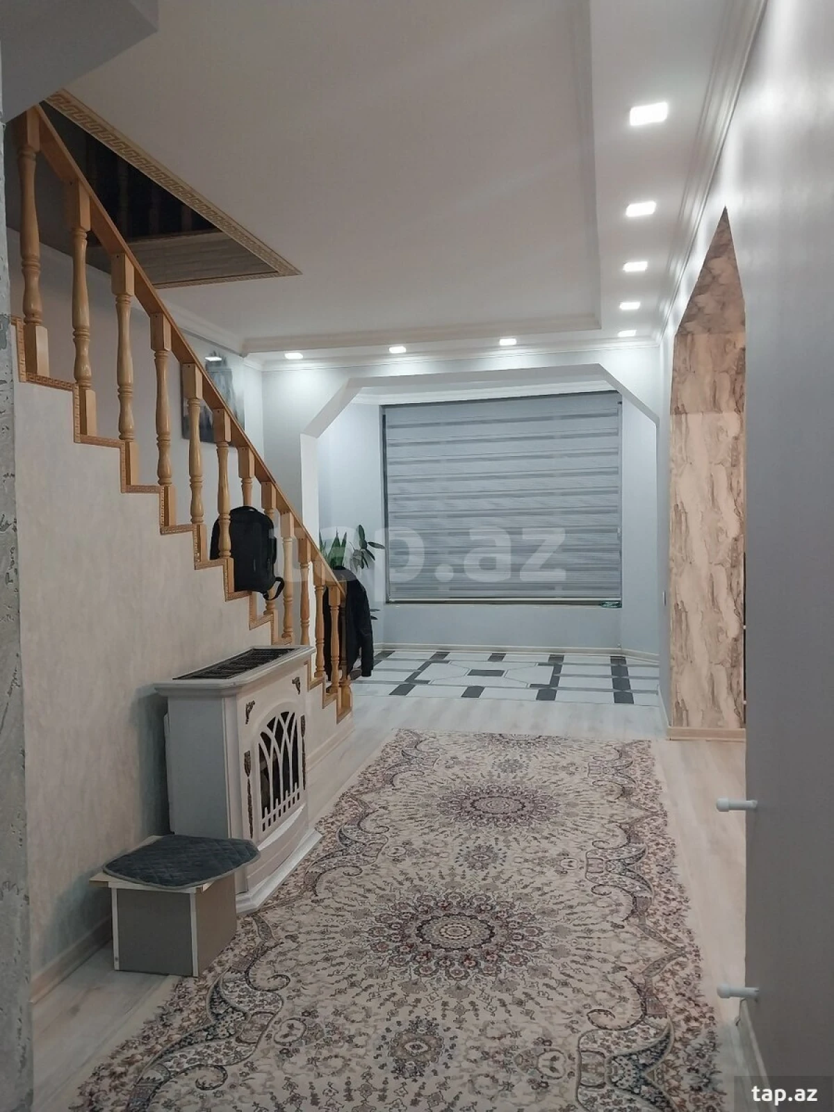 Satılır 5 otaqlı həyət evi