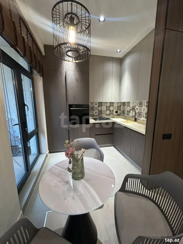 Kirayə verilir 2 otaqlı yeni tikili 54 m²