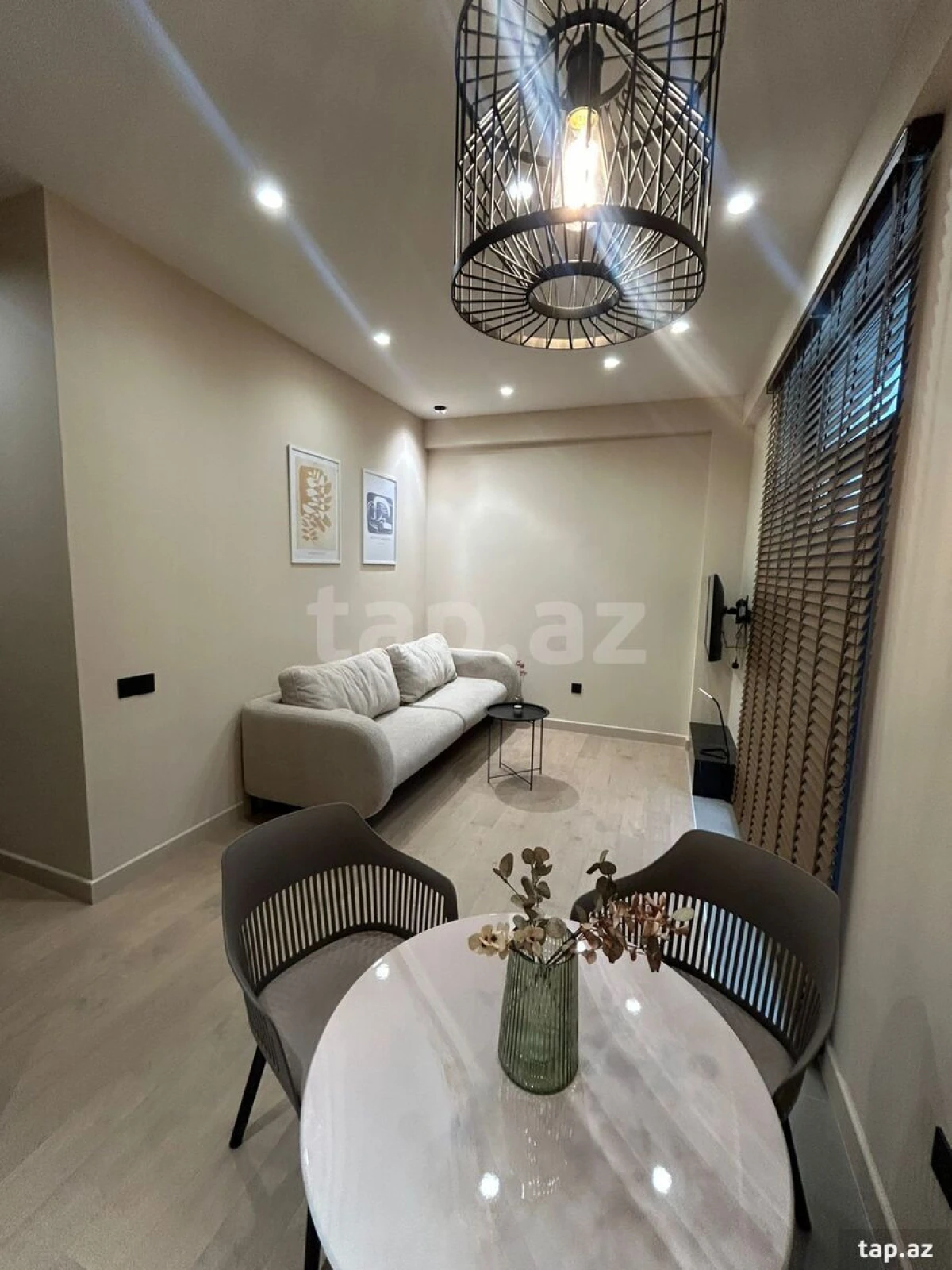 Kirayə verilir 2 otaqlı yeni tikili 54 m²