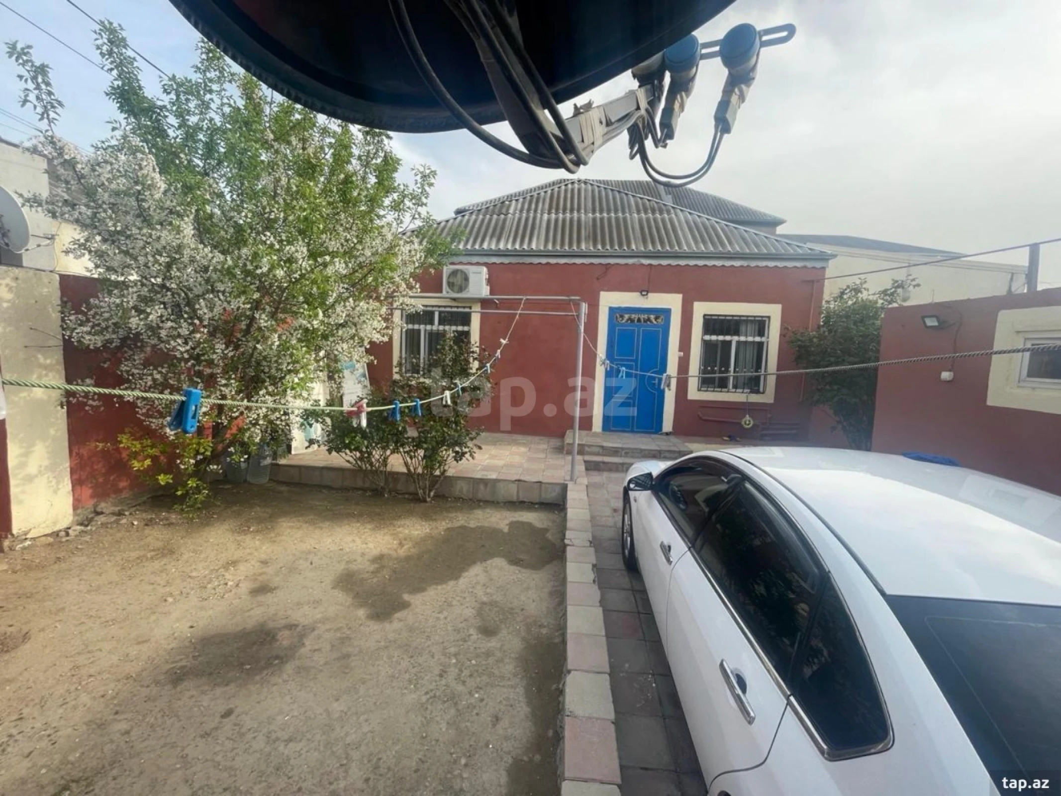 Satılır 3 otaqlı həyət evi