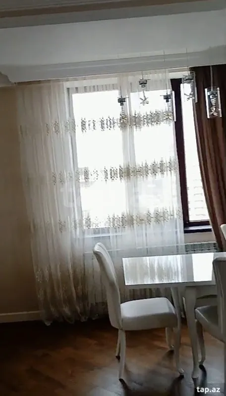 Satılır 3 otaqlı yeni tikili 105 m²