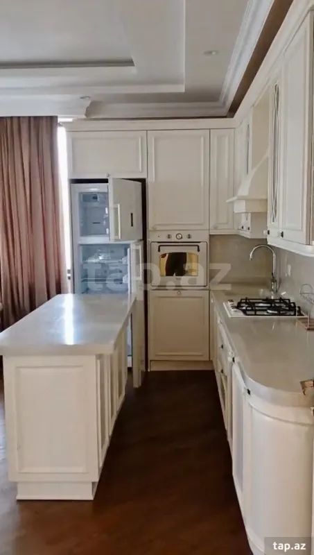 Satılır 3 otaqlı yeni tikili 105 m²