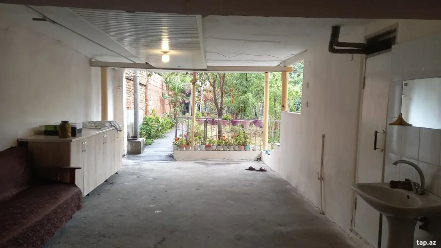 Satılır 5 otaqlı həyət evi 70 m²