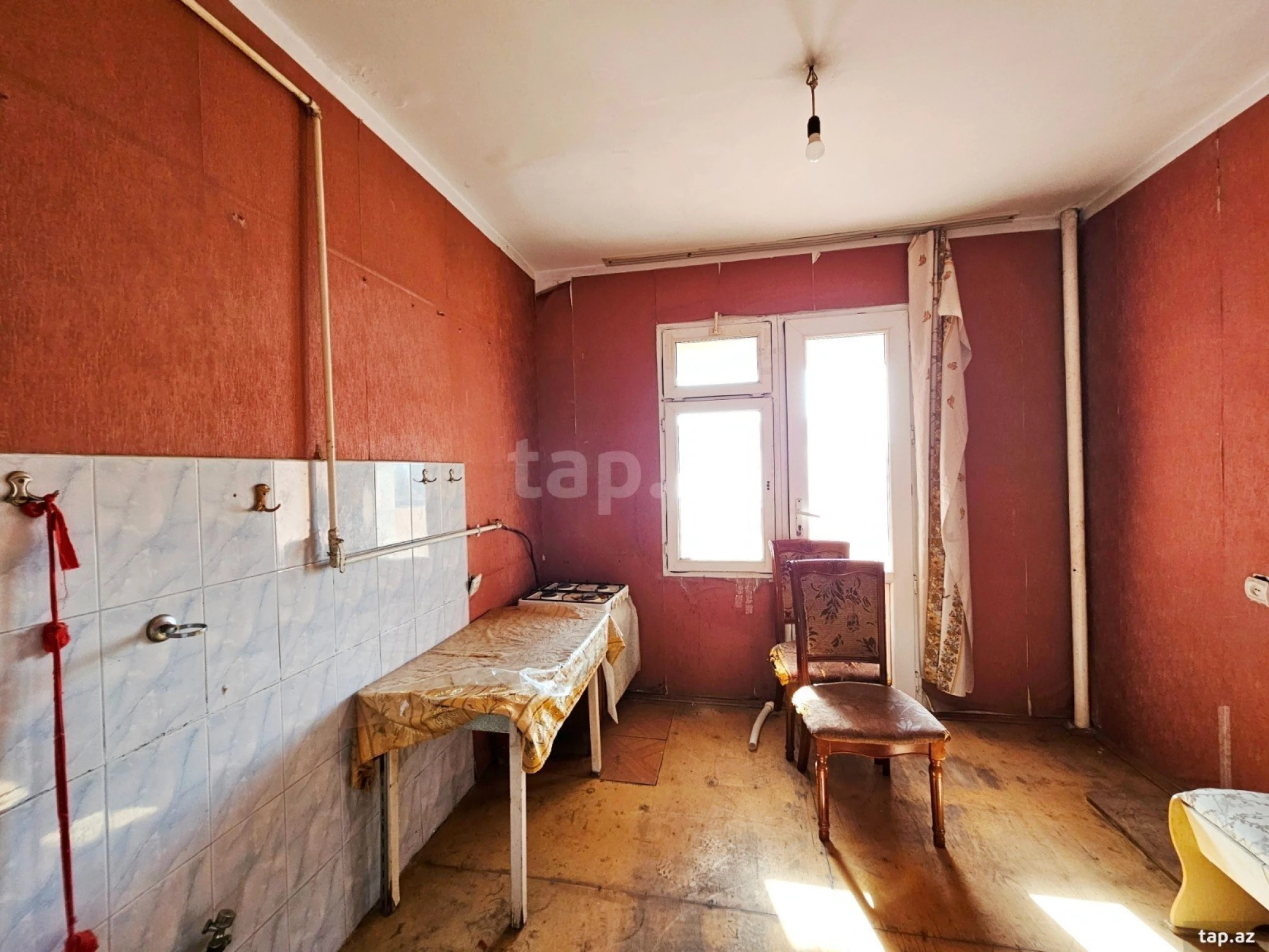 Satılır 5 otaqlı mənzil 120 m²