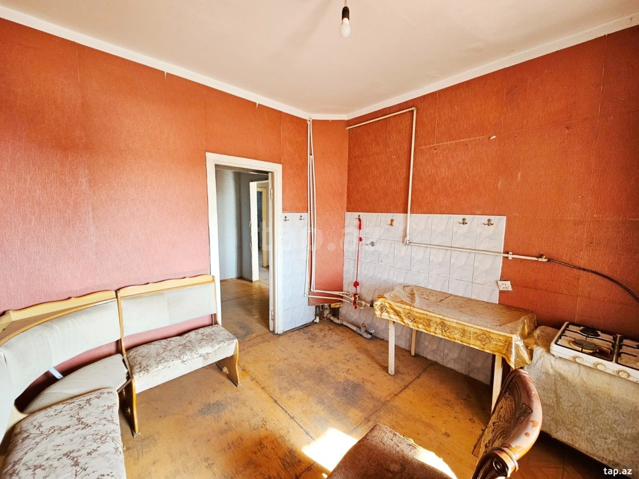 Satılır 5 otaqlı mənzil 120 m²