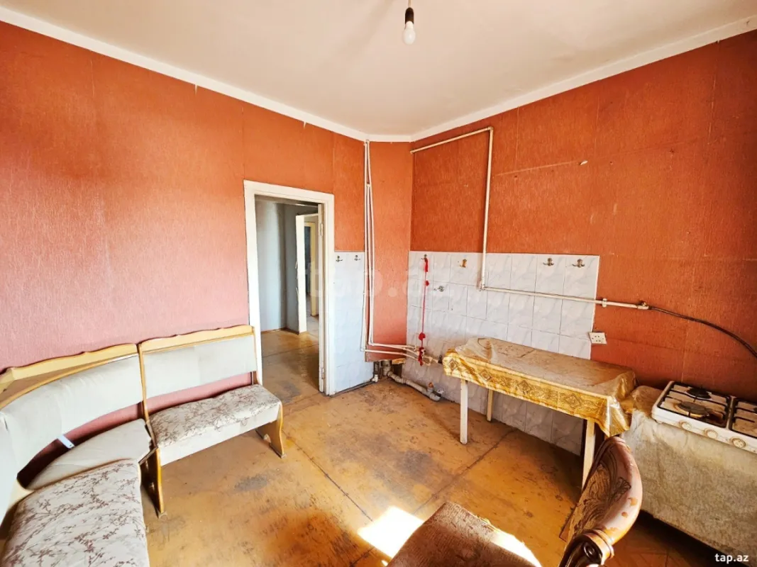 Satılır 5 otaqlı mənzil 120 m²