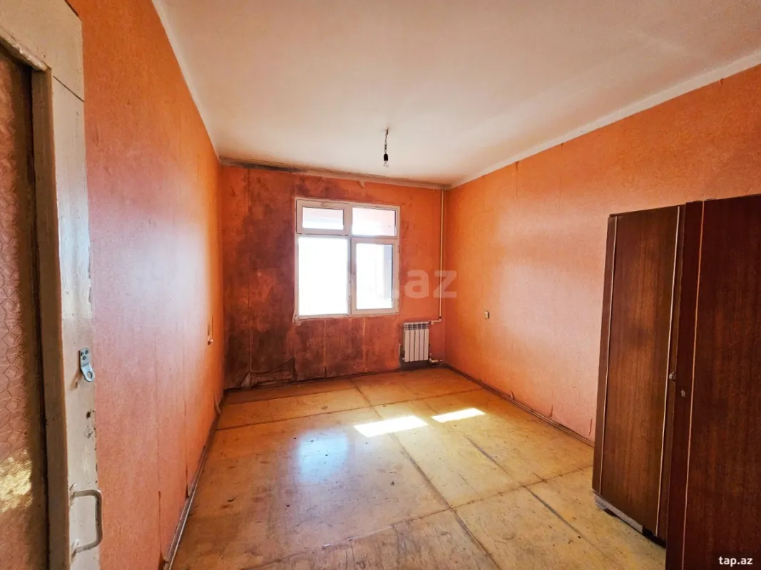 Satılır 5 otaqlı mənzil 120 m²