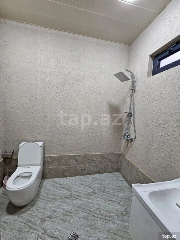 Kirayə verilir 4 otaqlı həyət evi