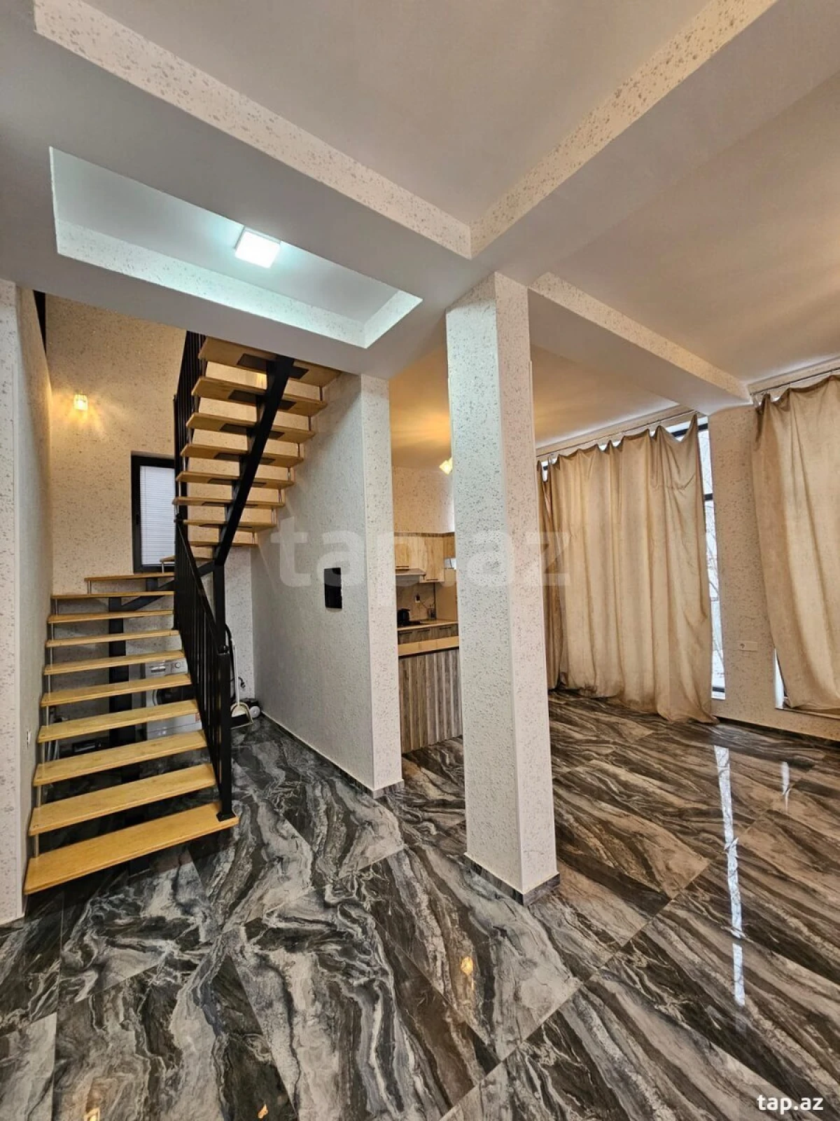 Kirayə verilir 4 otaqlı həyət evi