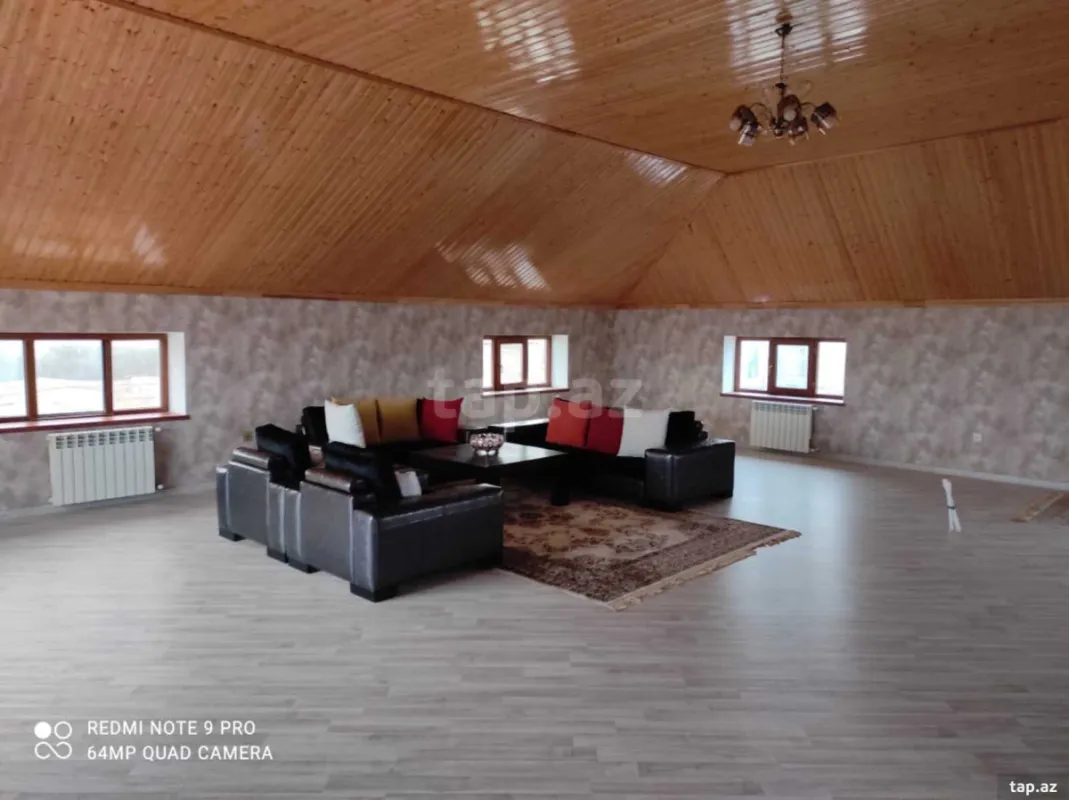 Kirayə verilir 5 otaqlı həyət evi