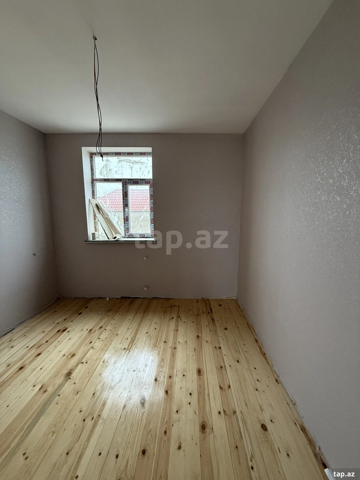 Satılır 4 otaqlı həyət evi