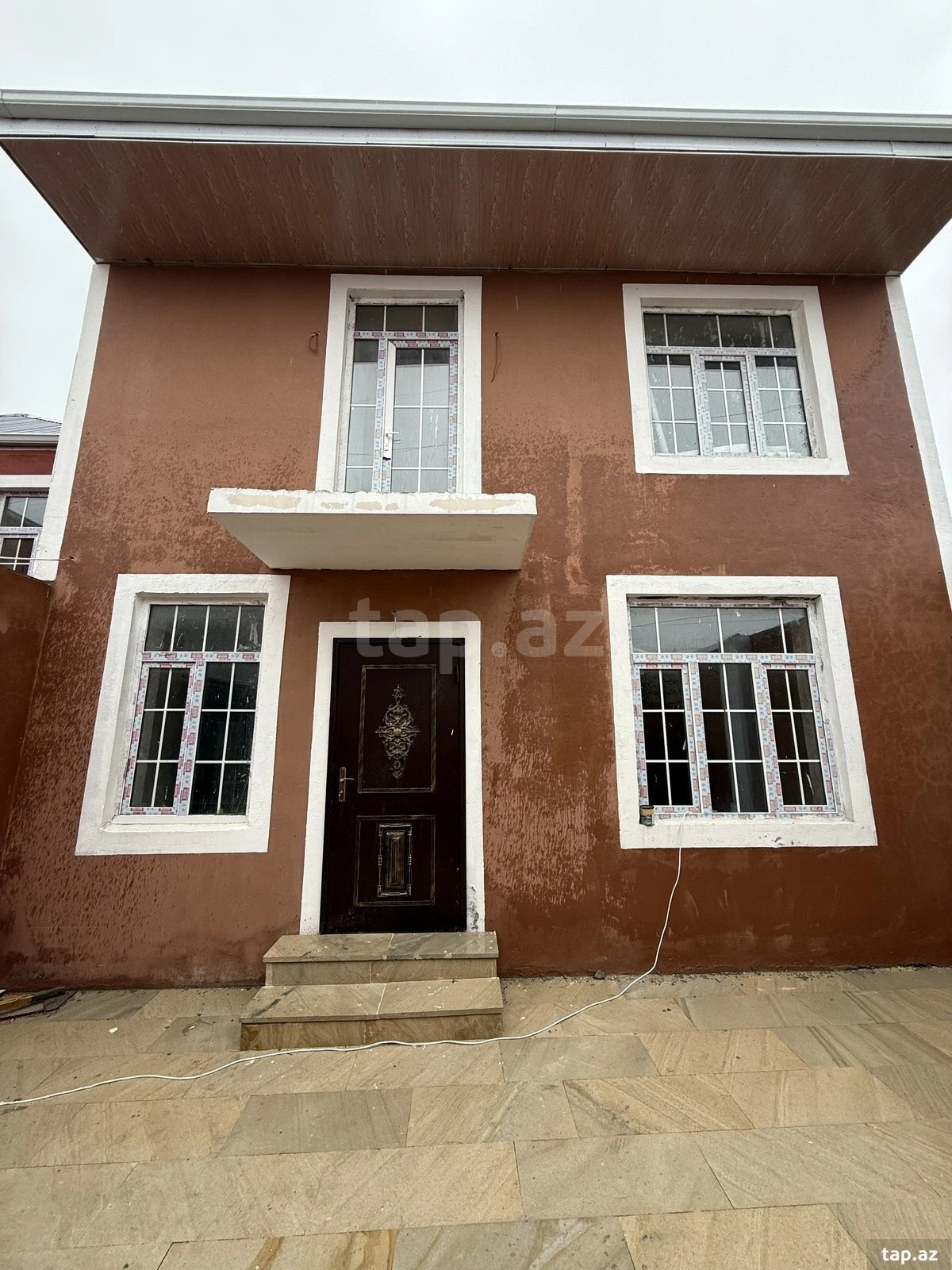 Satılır 4 otaqlı həyət evi