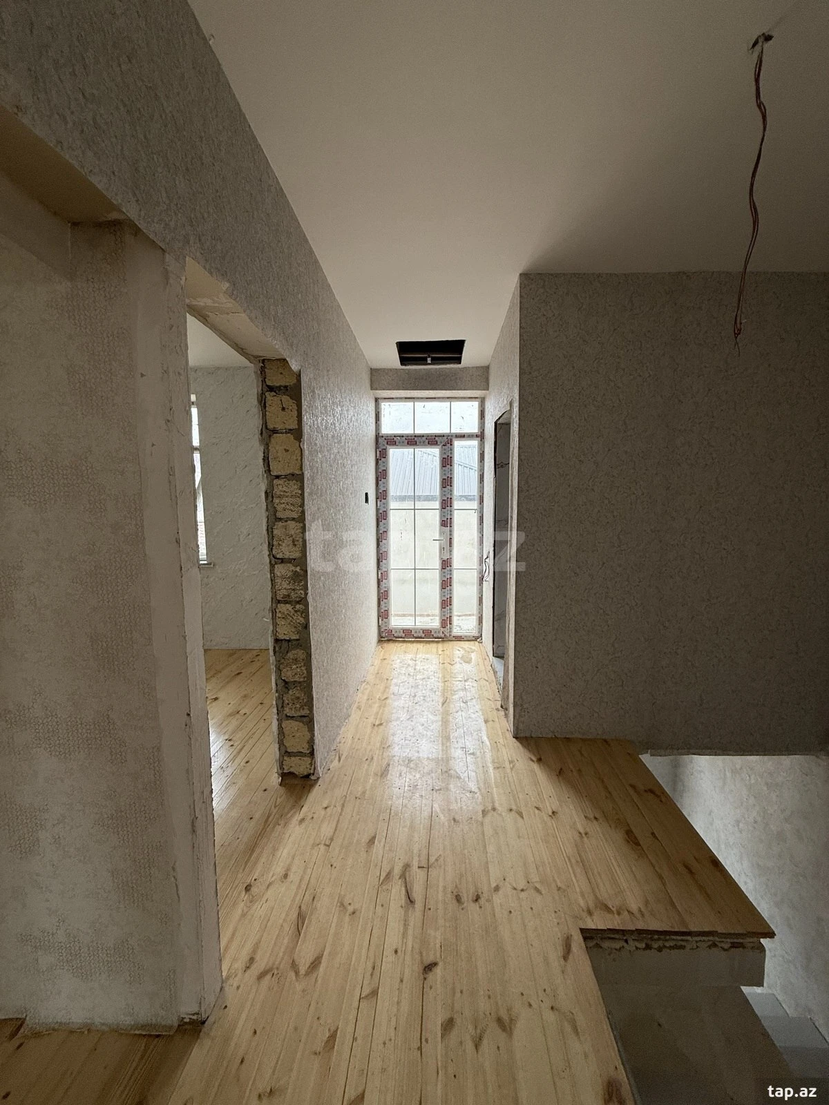 Satılır 4 otaqlı həyət evi