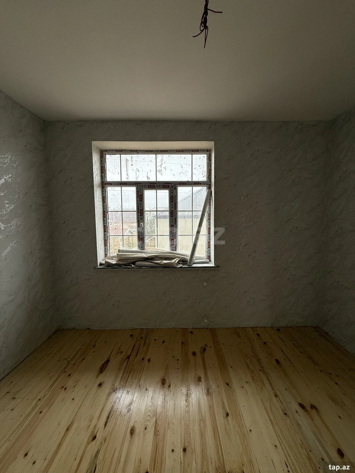 Satılır 4 otaqlı həyət evi