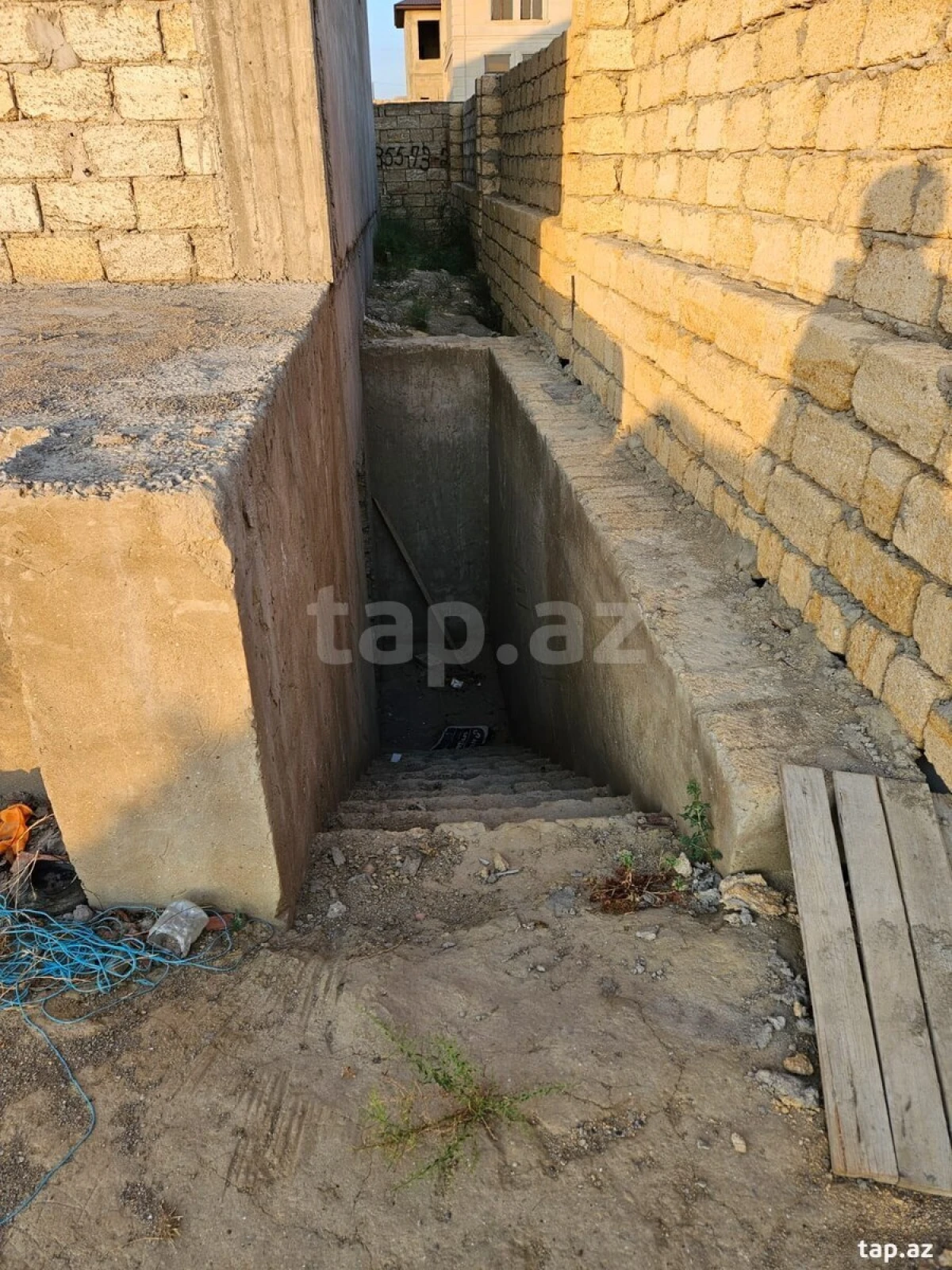 Satılır 6 otaqlı həyət evi