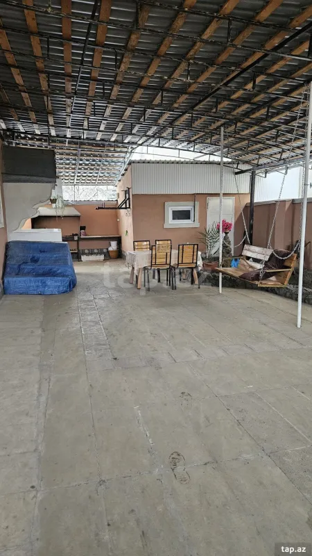 Satılır 5 otaqlı həyət evi