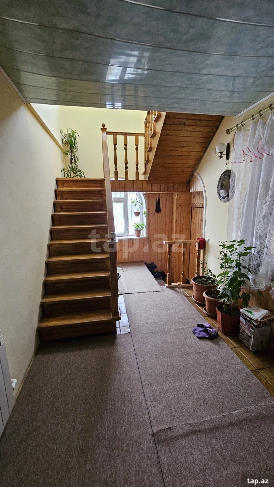 Satılır 5 otaqlı həyət evi