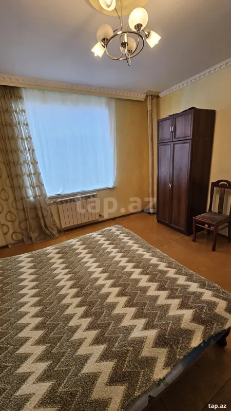 Satılır 5 otaqlı həyət evi