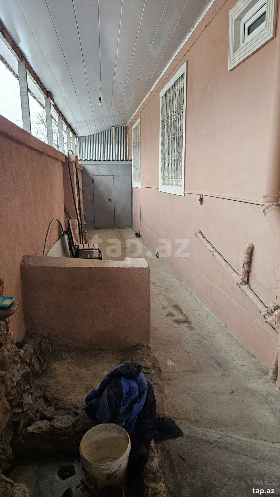 Satılır 5 otaqlı həyət evi