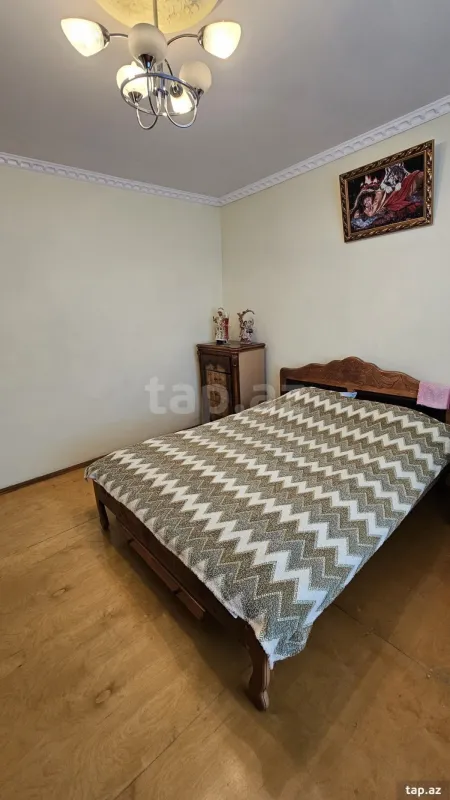 Satılır 5 otaqlı həyət evi