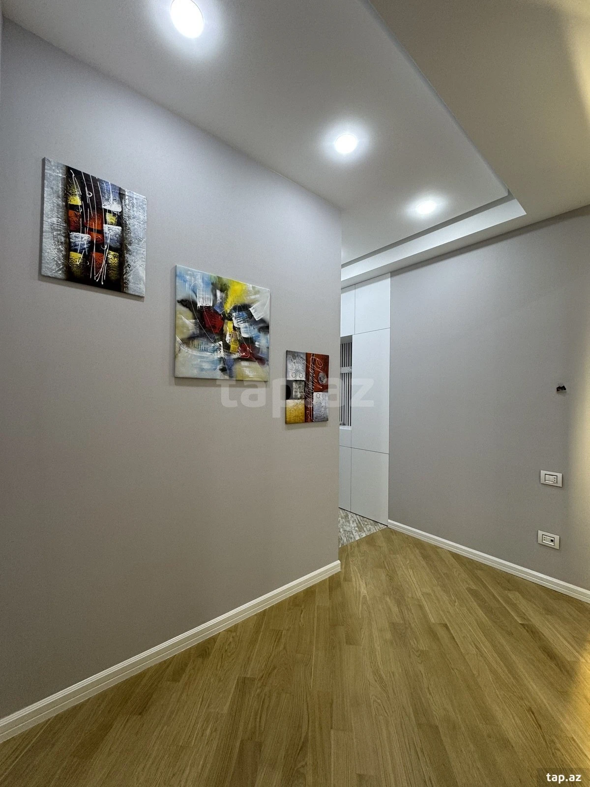 Satılır 4 otaqlı yeni tikili 154 m²