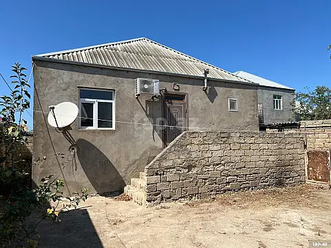 Satılır 3 otaqlı həyət evi