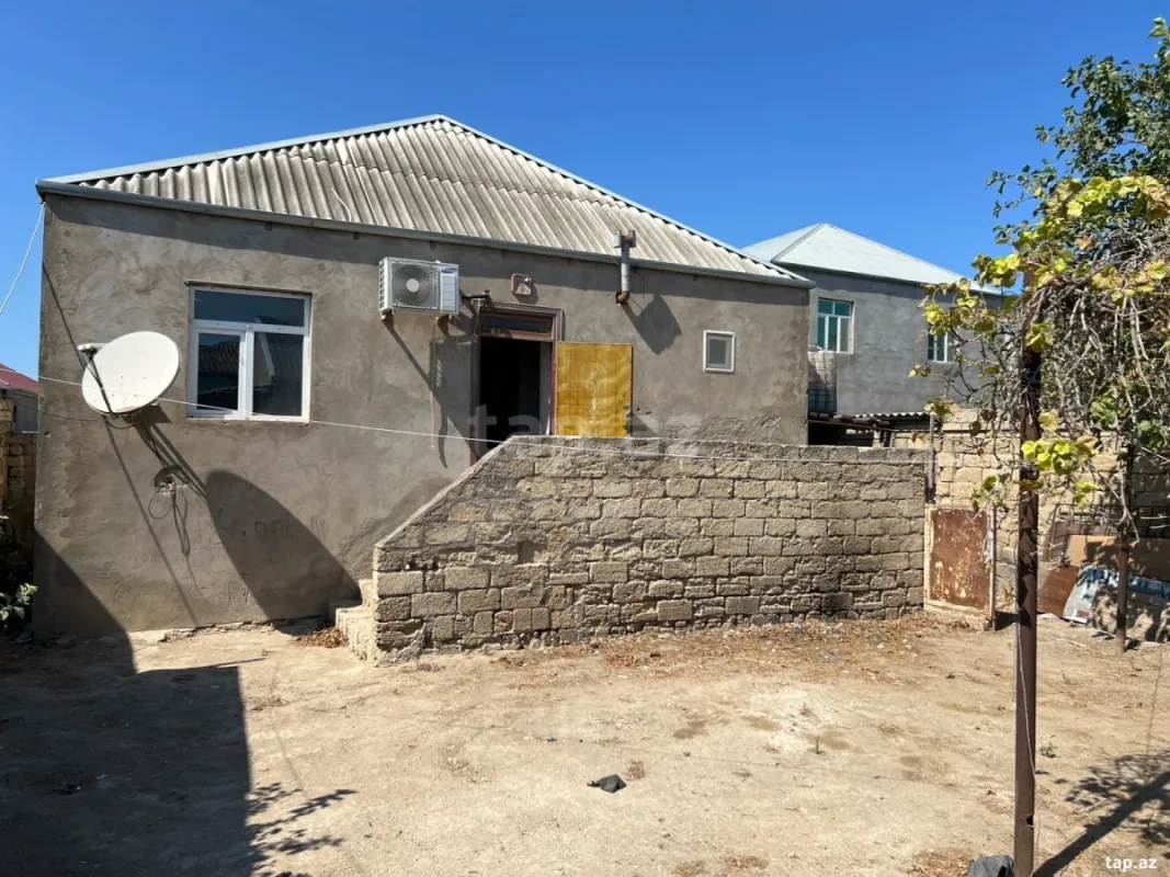 Satılır 3 otaqlı həyət evi