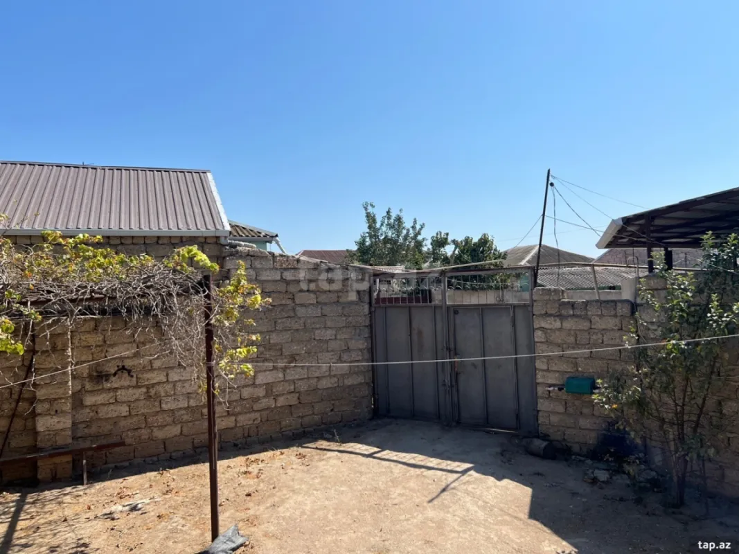 Satılır 3 otaqlı həyət evi