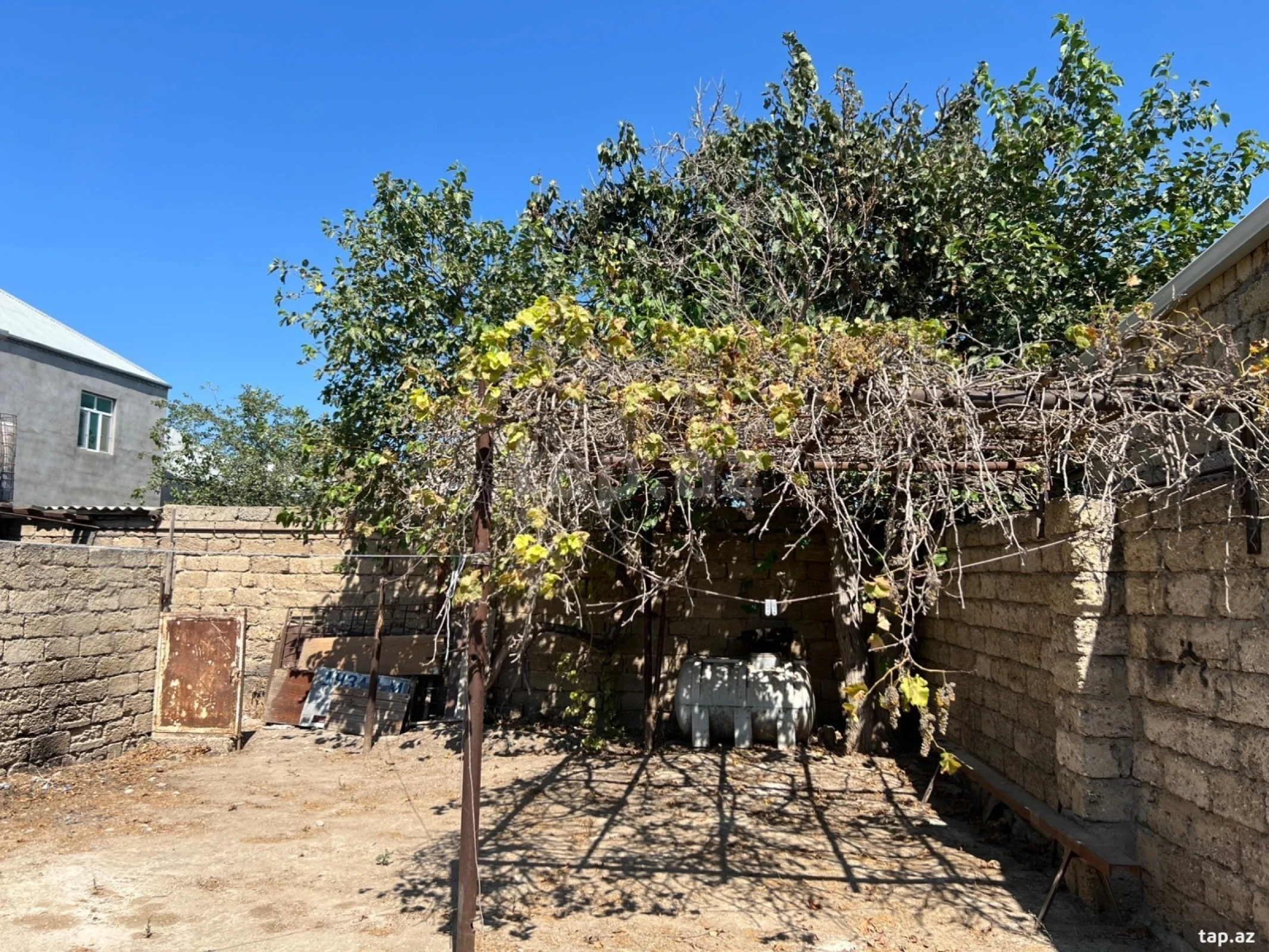 Satılır 3 otaqlı həyət evi