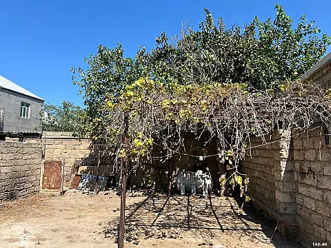 Satılır 3 otaqlı həyət evi