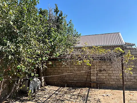 Satılır 3 otaqlı həyət evi