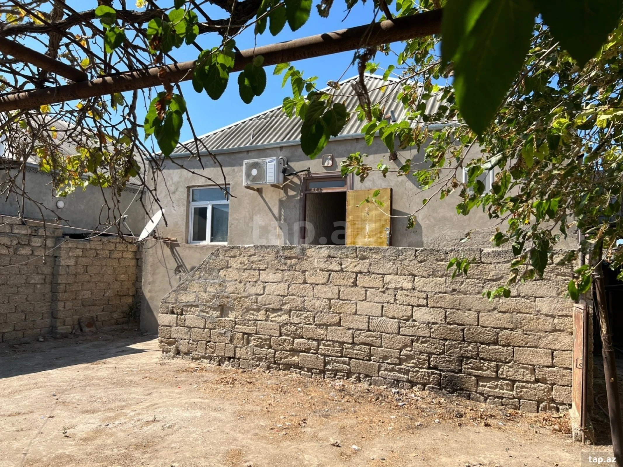 Satılır 3 otaqlı həyət evi