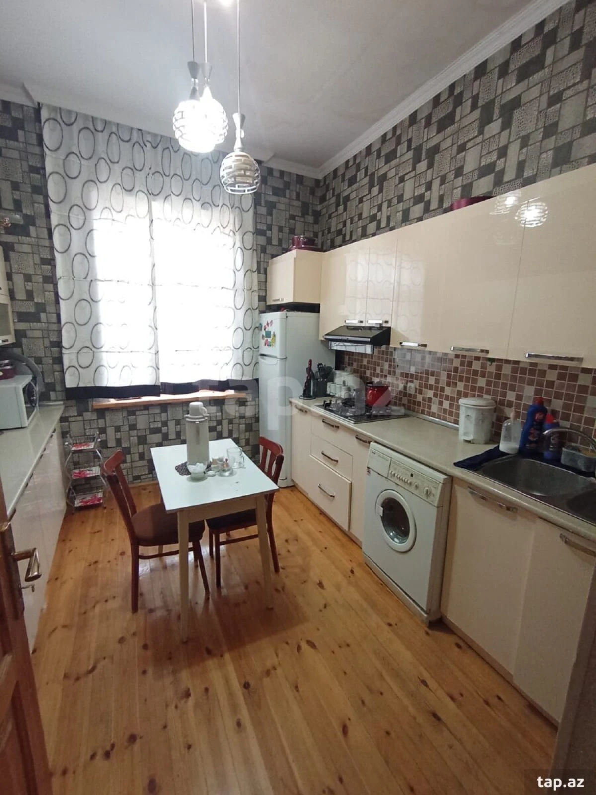 Satılır 4 otaqlı həyət evi