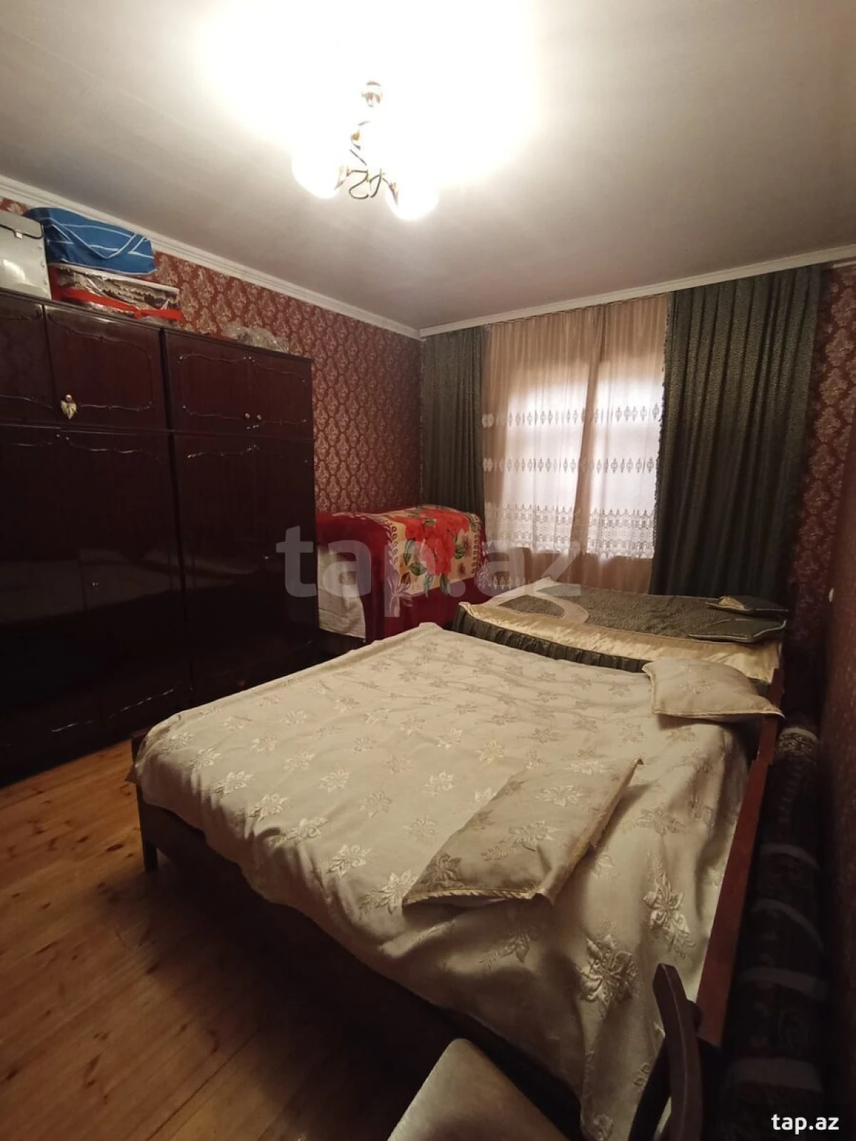 Satılır 4 otaqlı həyət evi