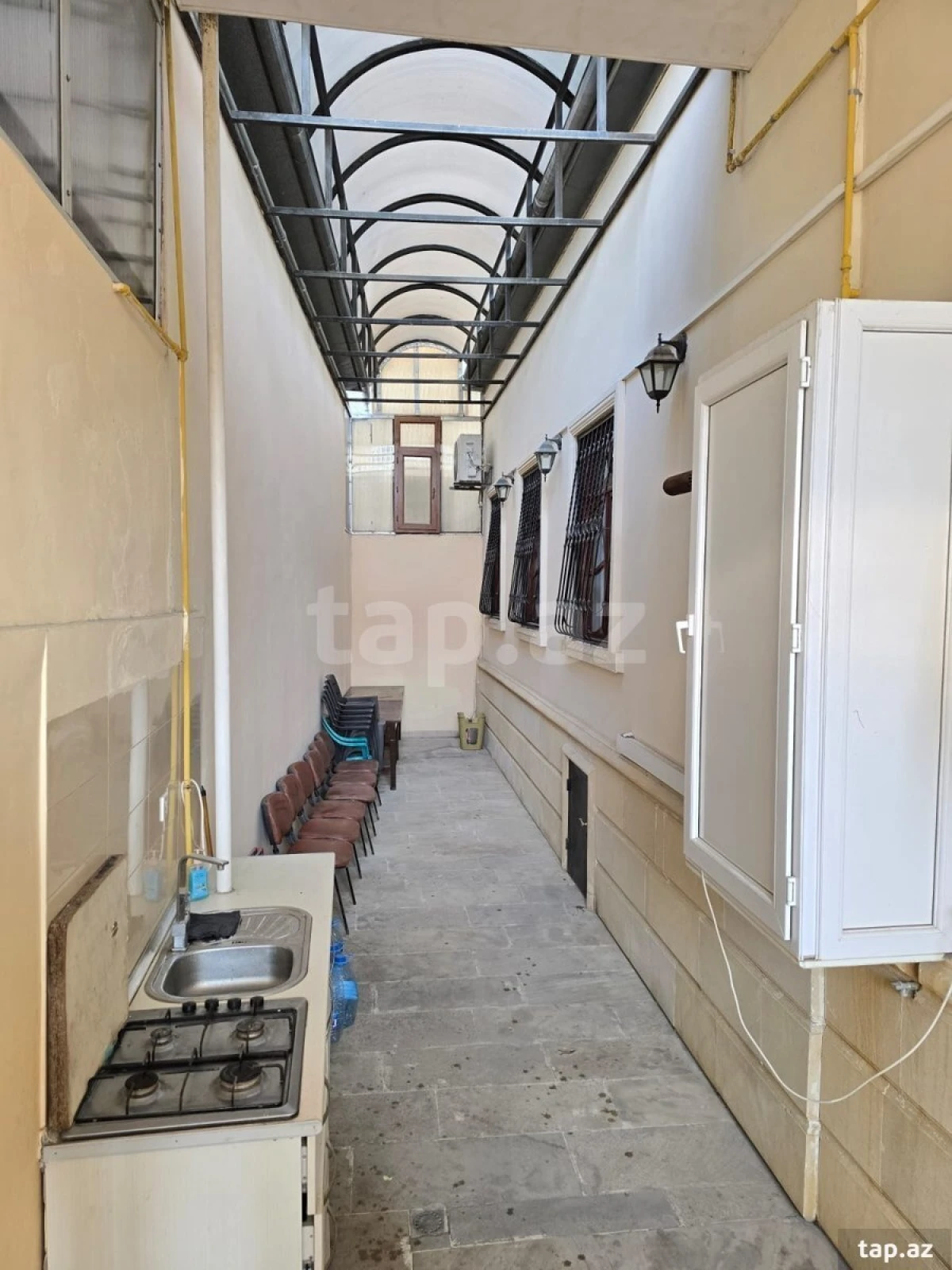 Satılır 7 otaqlı həyət evi 240 m²