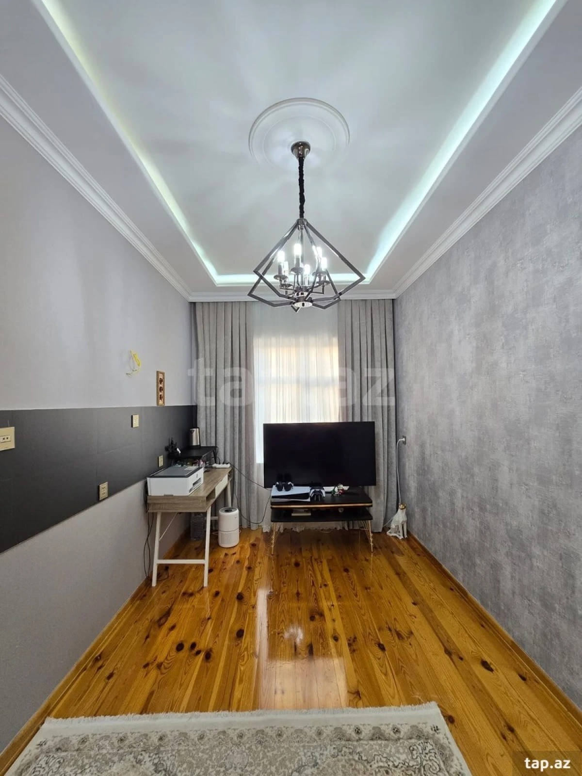Satılır 7 otaqlı həyət evi 240 m²