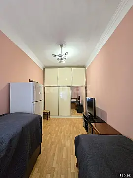 Satılır 7 otaqlı həyət evi 240 m²