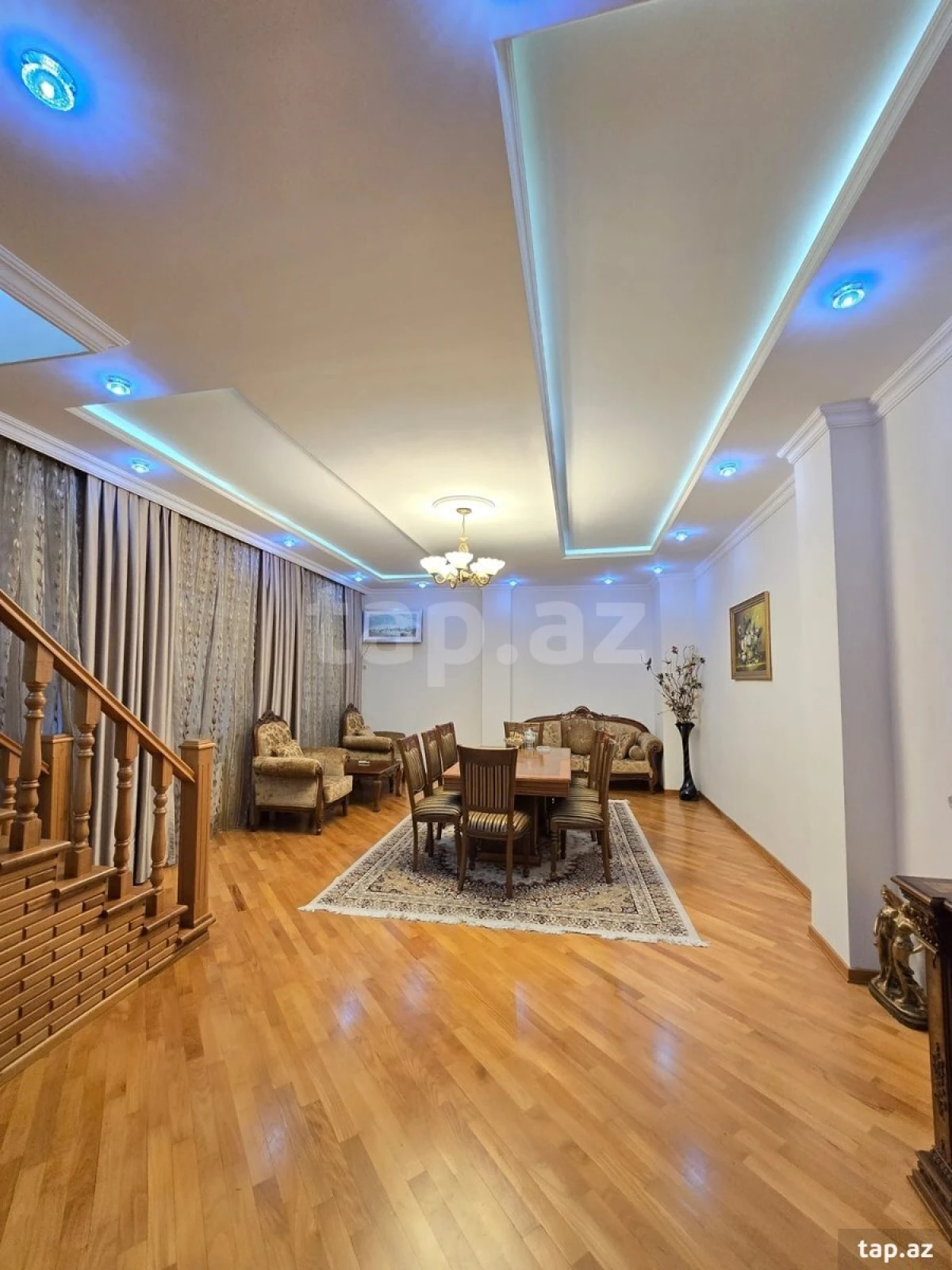 Satılır 7 otaqlı həyət evi 240 m²