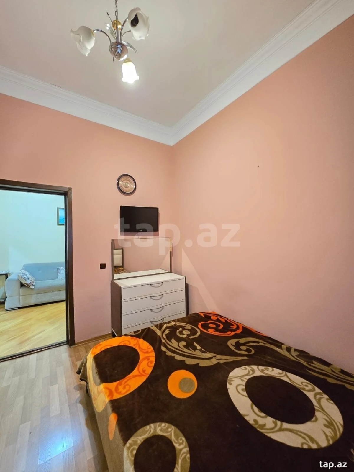 Satılır 7 otaqlı həyət evi 240 m²