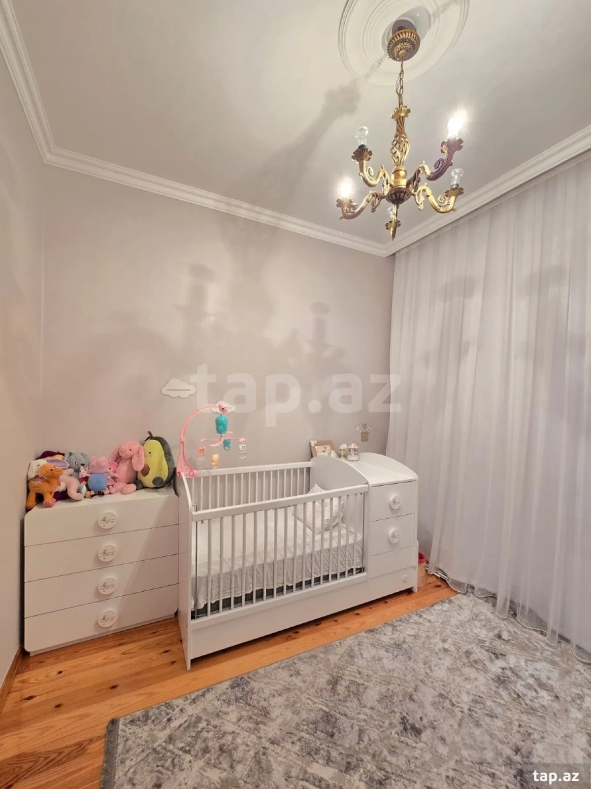 Satılır 7 otaqlı həyət evi 240 m²