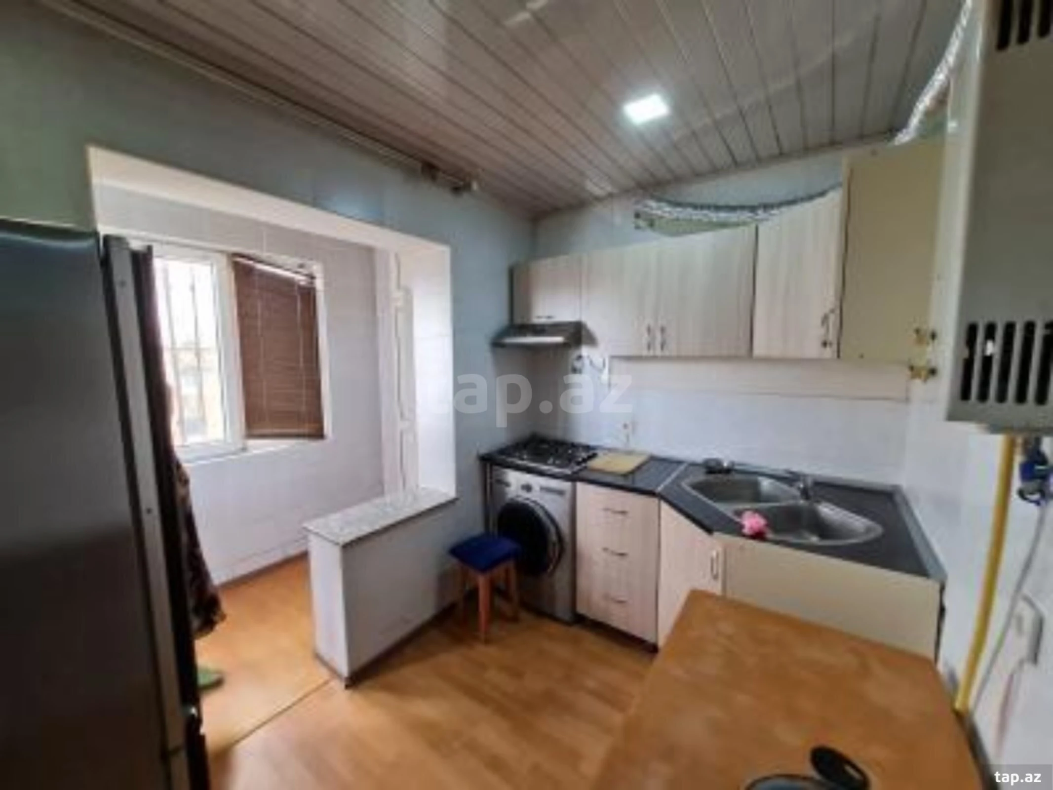 Satılır 1 otaqlı mənzil 40 m²