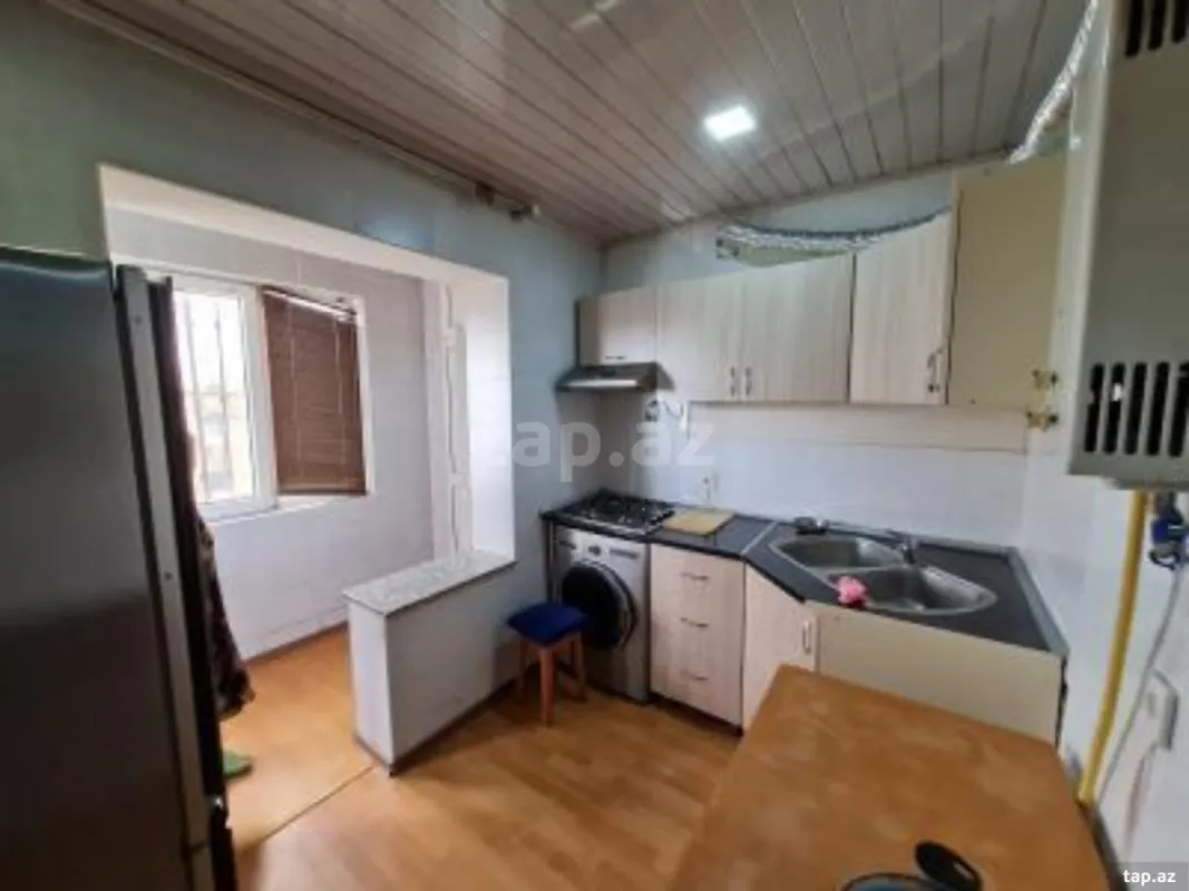 Satılır 1 otaqlı mənzil 40 m²