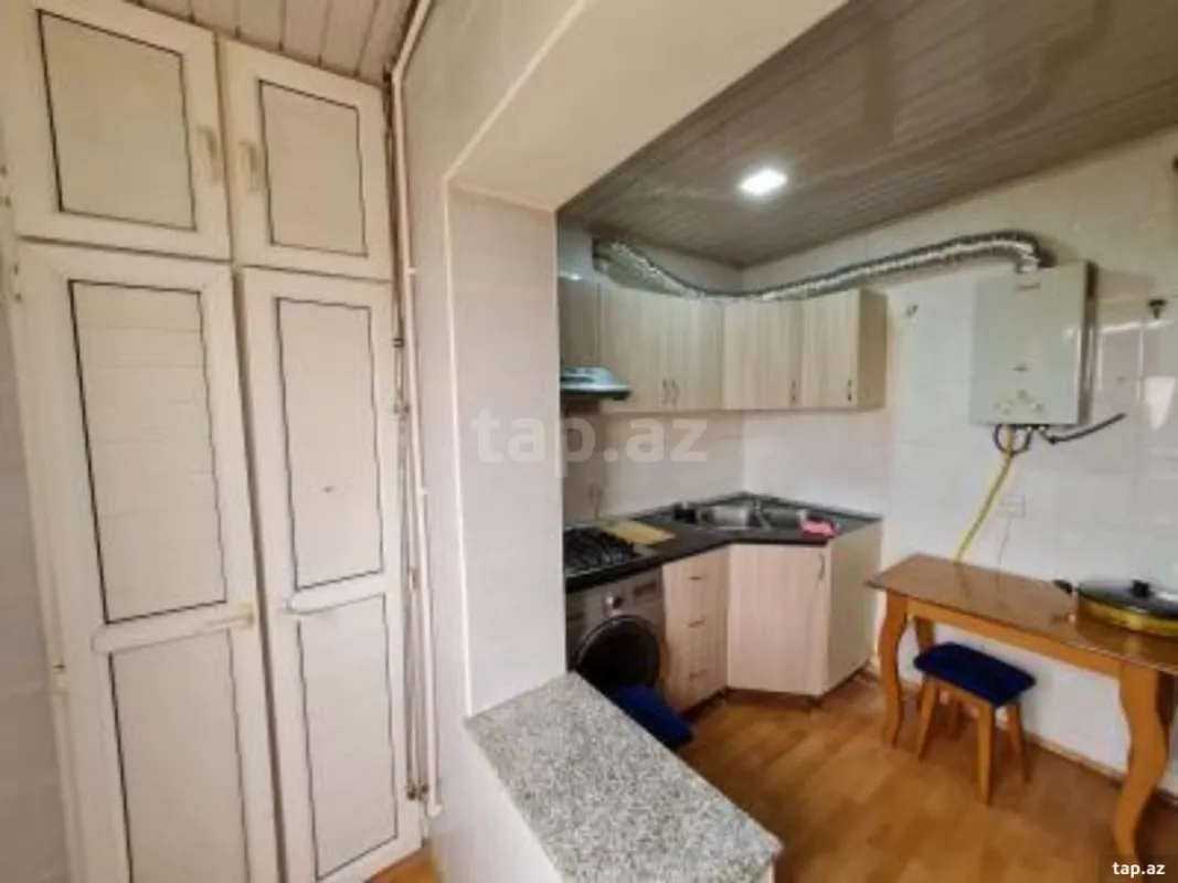 Satılır 1 otaqlı mənzil 40 m²