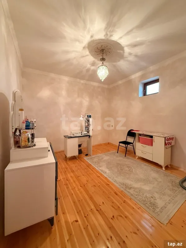 Satılır 4 otaqlı həyət evi