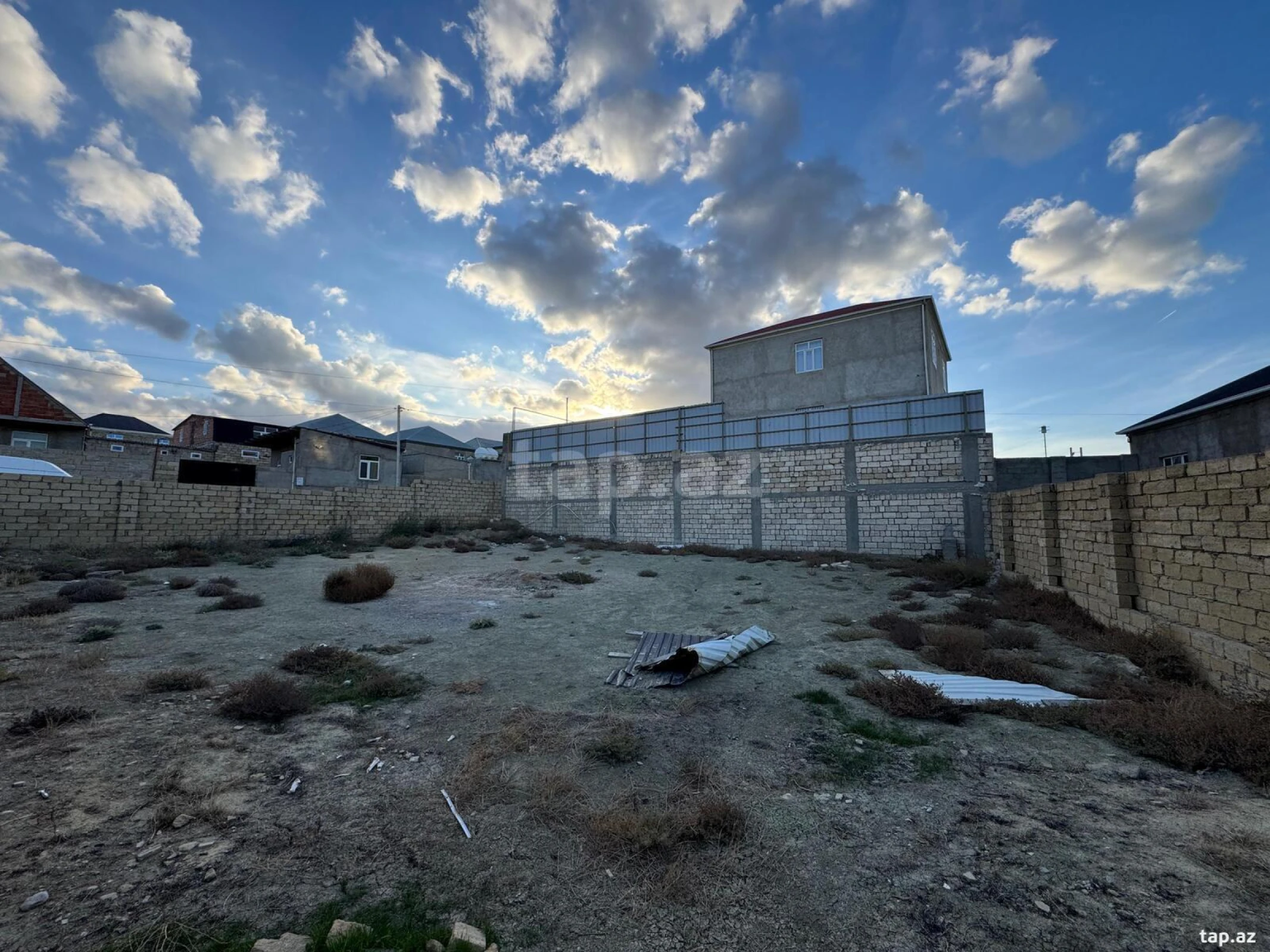 Satılır torpaq sahəsi