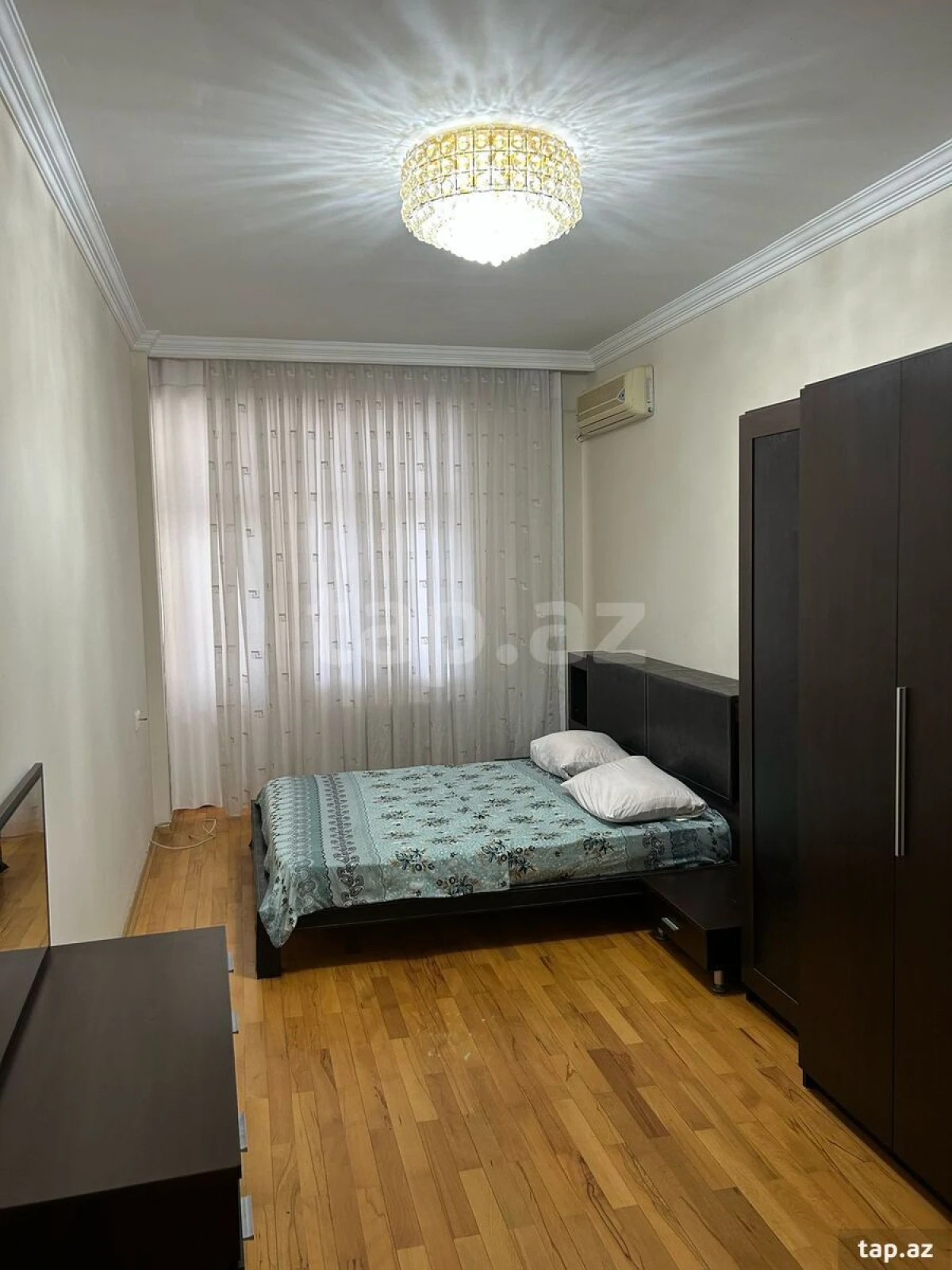Kirayə verilir 3 otaqlı yeni tikili 140 m²