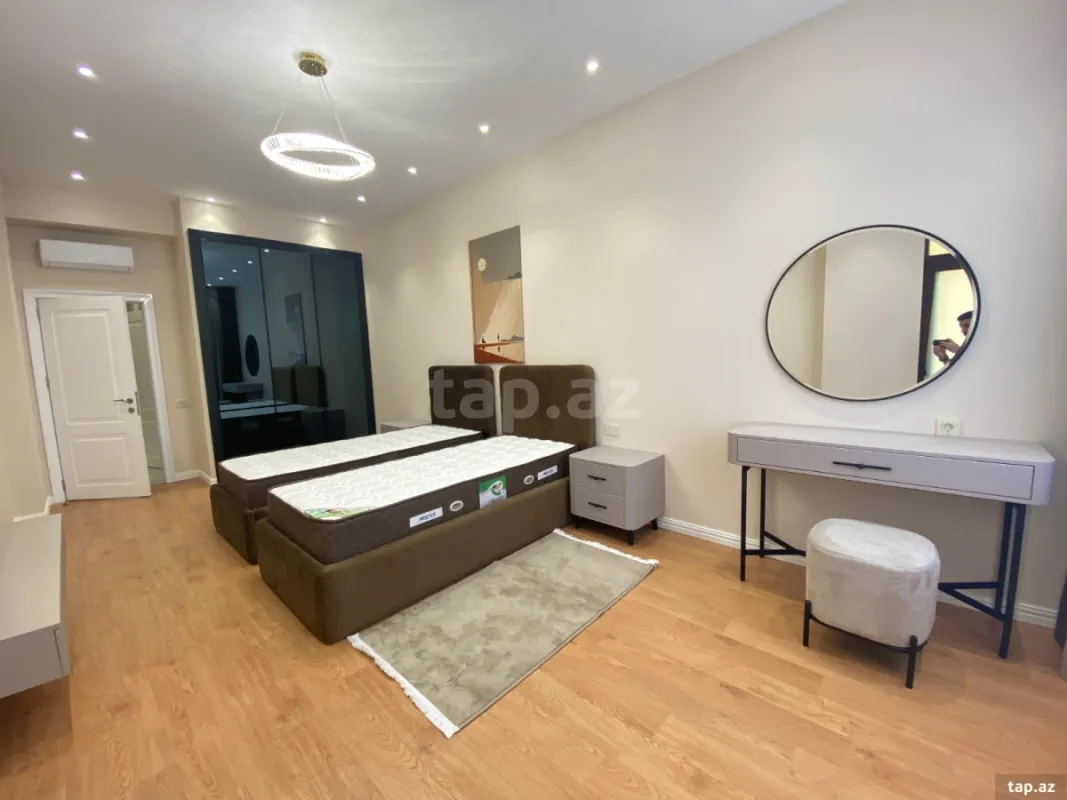 Kirayə verilir 3 otaqlı yeni tikili 180 m²