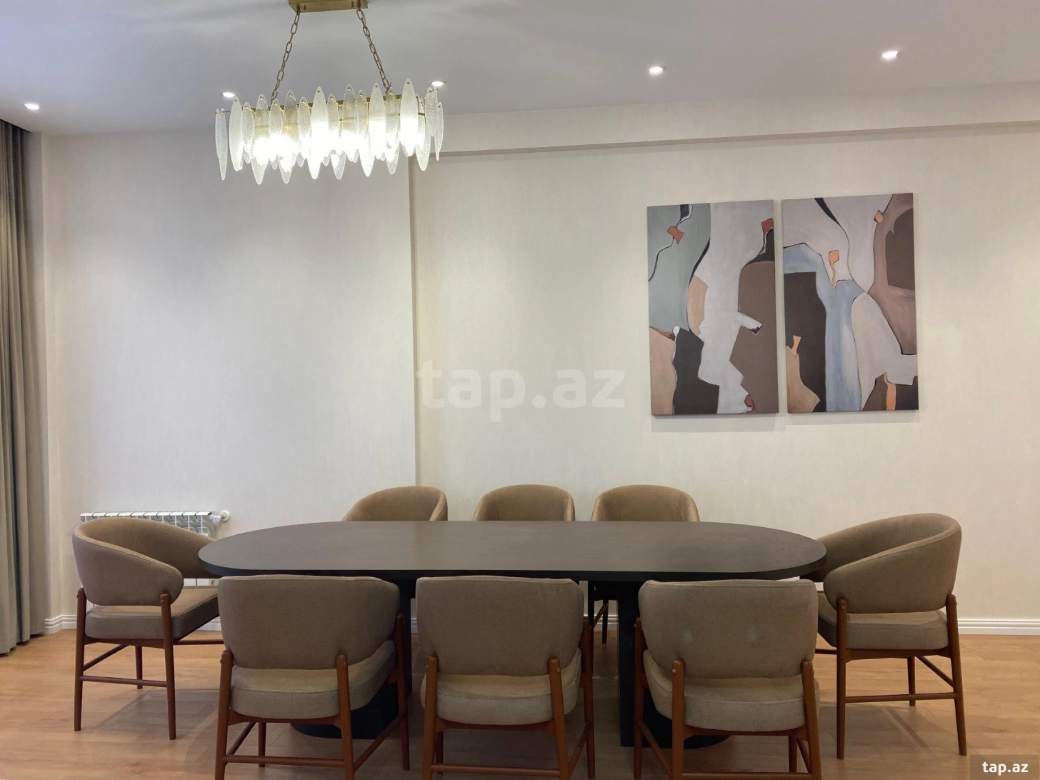 Kirayə verilir 3 otaqlı yeni tikili 180 m²