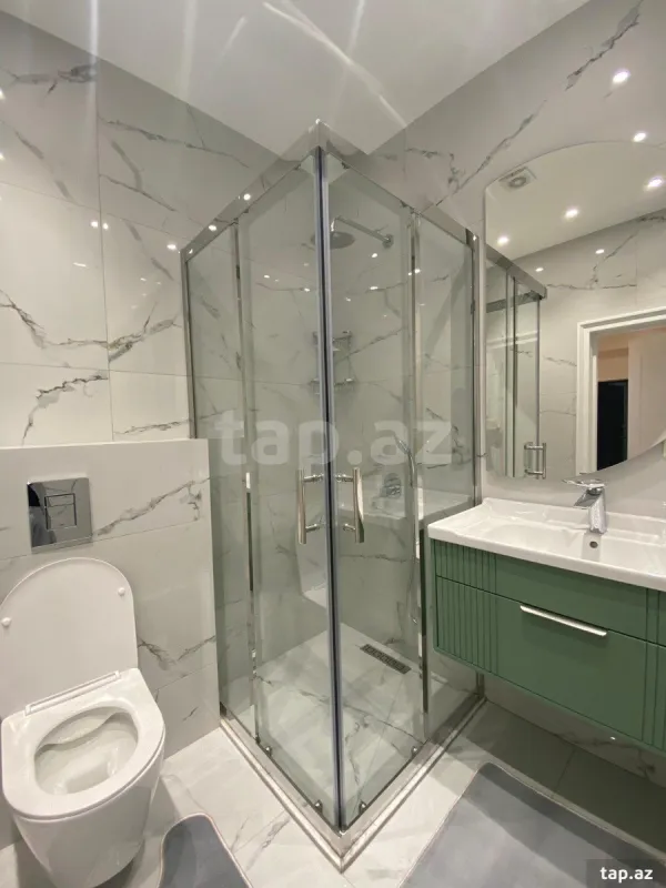 Kirayə verilir 3 otaqlı yeni tikili 180 m²