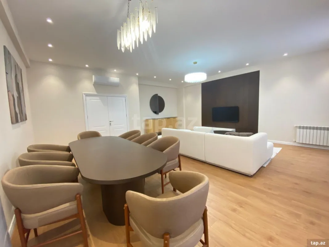 Kirayə verilir 3 otaqlı yeni tikili 180 m²